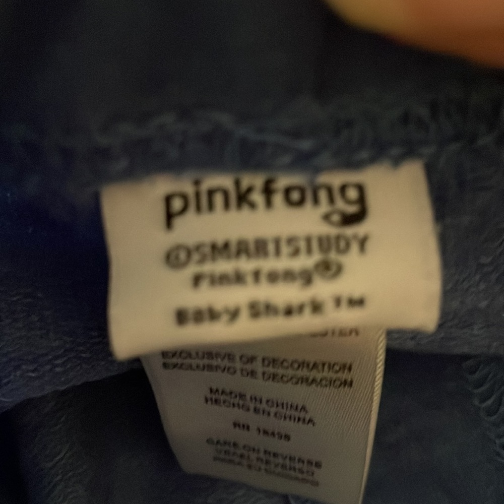 Baby Shark Three Piece Outfit - Size 0/3 Months - Picture 11 of 14